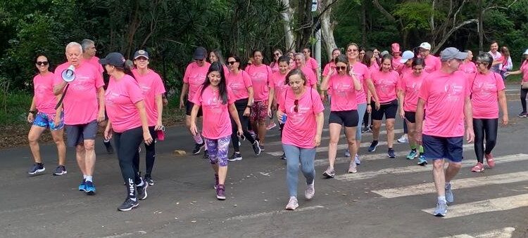 Edição anterior da caminhada: evento para alertar e conscientizar sobre o câncer de mama - Foto: Divulgação