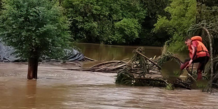 Chuvas intensas afetam ao menos 78 cidades de Santa Catarina