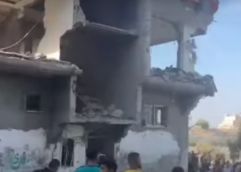 Destruição causada por novo bombardeio na cidade de Khan Yunes, em Gaza. Foto: Reprodução