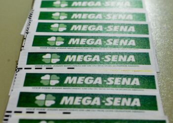 Bilhetes de aposta da Mega-Sena:  aposta feita em Brasília ganhou sozinha o prêmio - Foto: Arquivo