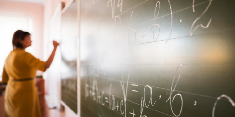 Dia do Professor: processo seletivo reúne mais de 21 mil candidatos