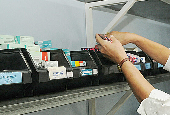 Entre os convocados estão três agentes de apoio à saúde para a área de farmácia. Foto: Carlos Bassan/PMC