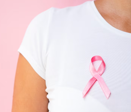 Objetivo é trazer as fotos de mulheres que vivenciam de formas diferentes o câncer de mama - Foto: Freepik