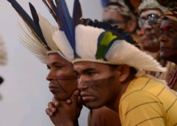 Indígenas participam do lançamento do projeto Amazônia Protege para combater o desmatamento ilegal na floresta amazônica - Foto: Marcello Casal Jr/Agência Brasil