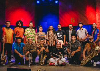 A banda Pretas&Pretos reúne 15 músicos que têm em comum histórias de racismo recorrentes. Fotos: de Isabelle Andrade /Divulgação
