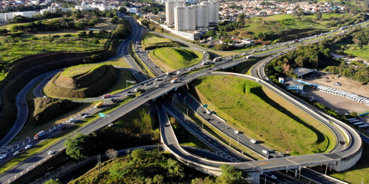 Complexo viário no Trevo de Valinhos: trabalhos exigirão a interdição de uma faixa no km 2+150 na pista Norte (sentido D. Pedro) - Foto: Divulgação