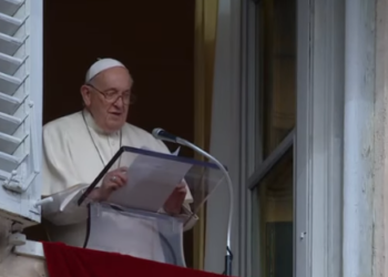 Papa Francisco reiterou neste domingo (5) os seus apelos para o fim dos combates - Foto: Reprodução vídeo/Vatican News