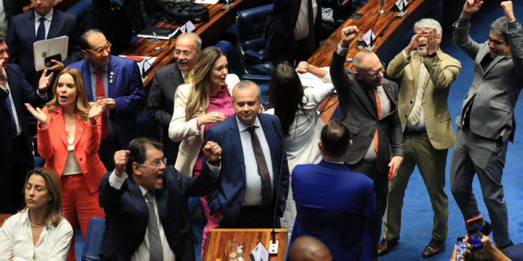 Senado aprovou nesta quarta-feira, em primeiro turno, o texto-base da reforma tributária sobre o consumo - Foto: Lula Marques/Agência rasil