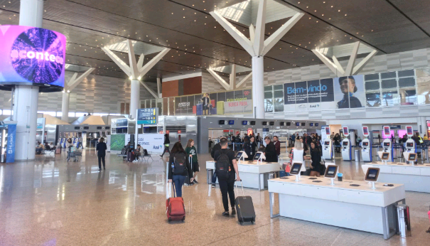 Viracopos se aproxima de 1 milhão de passageiros em viagens internacionais