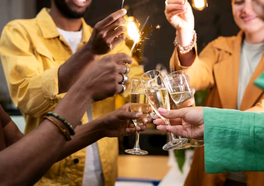 Artigo: Como se comportar na festa de confraternização da empresa? – por Ana Lúcia Spina