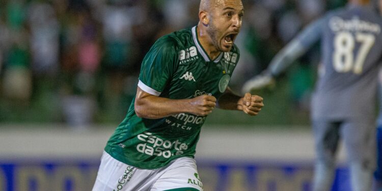Na Série B de 2023, Régis balançou a rede apenas uma vez, justamente em sua reestreia com a camisa do Guarani. Fotos: Thomaz Marostegan/Guarani FC