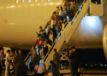 Avião da FAB pousou em Brasília às 3h47 com 48 pessoas a bordo - Foto: Antônio Cruz/Agência Brasil