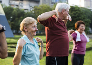 Recomenda-se que os idosos pratiquem pelo menos 150 minutos de atividade física moderada ou 75 minutos de atividade física intensa por semana. Foto: Freepix