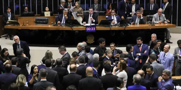 O veto foi derrubado em sessão conjunta do Congresso Nacional nesta quinta. Foto: Lula Marques/Agência Brasil