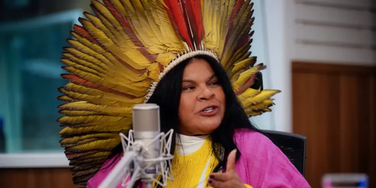 A ministra dos Povos Indígenas, Sônia Guajajara: articulação do movimento indígena. Foto: Rafa Neddermeyer/Agência Brasil