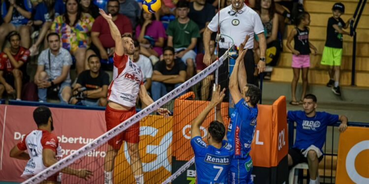 Vôlei Renata supera Apan Blumenau por 3 sets a 0 no Taquaral