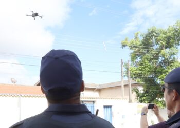Drones auxiliaram na vistoria aos imóveis durante mutirão no Jardim Eulina. Foto: Fernanda Sunega/PMC