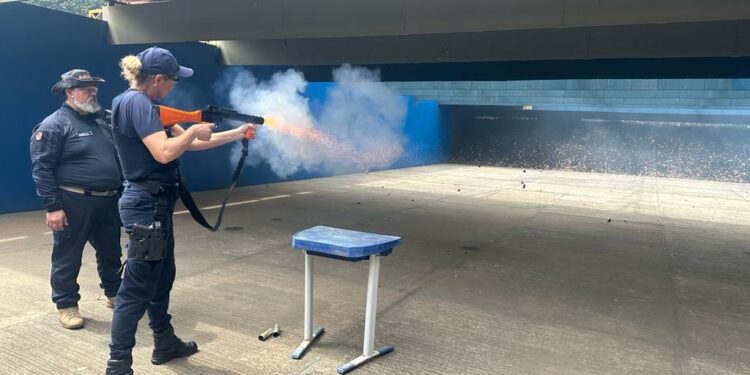 GM de Campinas treina a sua tropa para uso de armamento não letal