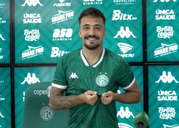 O gaúcho Heitor, de 23 anos, foi revelado pelo Internacional. Foto: Raphael Silvestre/Guarani FC