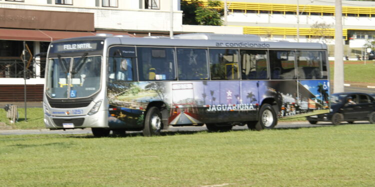 A frota atual do transporte público em Jaguariúna é de 17 ônibus e uma van, operados pela concessionária Metrópolis - Foto: Ivair Oliveira/PMJ/Divulgação