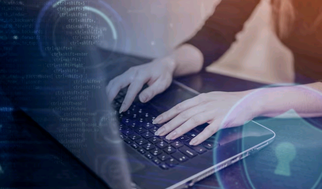 Artigo – Direito Digital: responsabilidade e proteção no ambiente educacional – por Adriana Garibe