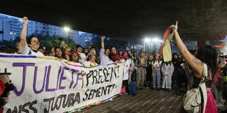 Ato no Masp em homenagem a Julieta Hernández e contra o feminicídio. Foto: Rovena Rosa/Agência Brasil