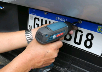 Circular sem a placa é considerada uma infração gravíssima - Foto: Divulgação/Governo SP