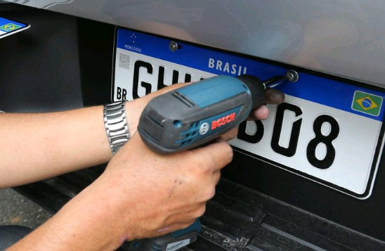 Perdeu a placa do veículo? Veja o passo a passo para emitir uma nova