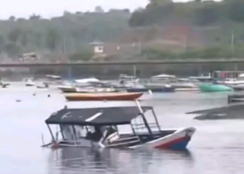 Há dois desaparecidos; embarcação fazia transporte irregular - Foto: Reprodução TV Globo