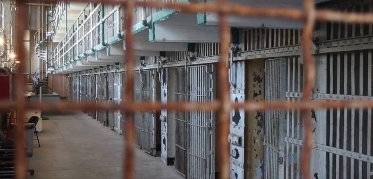 Criança nasce dentro de vaso sanitário em presídio de São Paulo