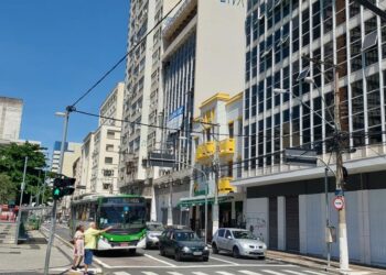 O prédio na esquina das ruas General Osório e Barão de Jaguara já serviu de sede a uma agência bancária. Fotos: PMC/Divulgação
