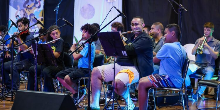 As atividades do Combo Anelo são realizadas através dos projetos Música e Cidadania e Anelo na Comunidade. Foto: Edis Cruz/Divulgação