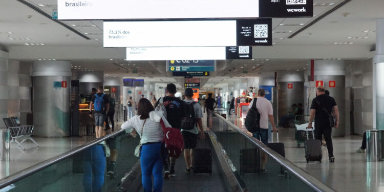 Passageiros no Aeroporto de Viracopos: pesquisa indica alta no setor de turismo na RMC em 2024. Foto: Viracopos/Divulgação