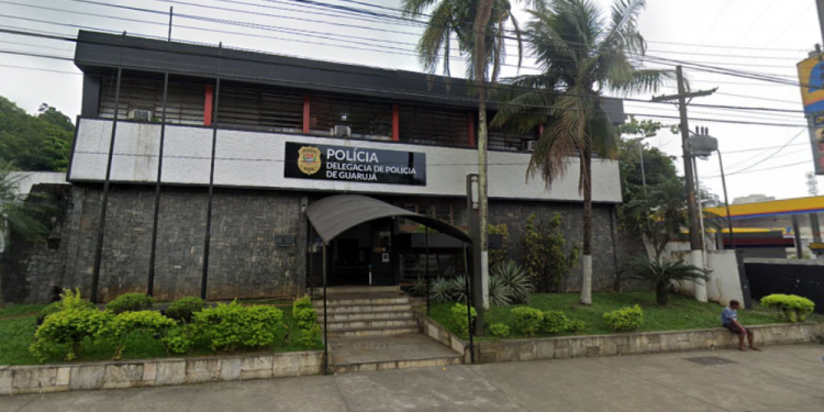 Mulher é estuprada dentro de delegacia de polícia em Guarujá