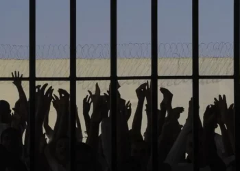 Proposta mantém a autorização para que detentos em regime semiaberto possam estudar fora da prisão Foto: Wilson dias/Agência Brasil