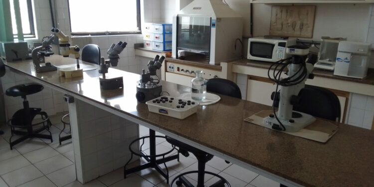 Laboratório da extinta Sucen - Foto: APqC/Divulgação