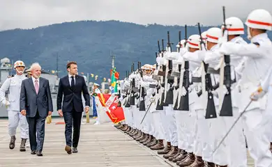 Lula e Macron lançam 3º submarino de parceria entre Brasil e França