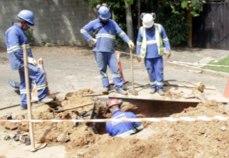 Sanasa faz nesta quinta obras de infraestrutura no Jardim do Lago