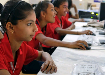 Com o surgimento das tecnologias digitais, um dos consensos foi o de ampliar a inclusão tecnológica, especialmente de mulheres e meninas - Foto: Unicef/Srikanth Kolari