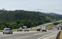 CCR AutoBAn tem vagas abertas para motorista de caminhão