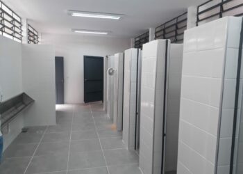 Foram construídos novos banheiros para atender funcionários e pessoas portadoras de deficiência. Foto: Divulgação/PMC
