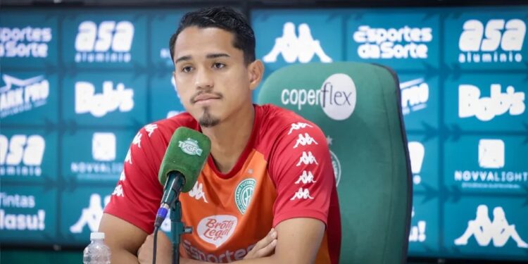 Lucas Araújo tem contrato até o final do ano – Foto: Raphael Silvestre/Guarani FC