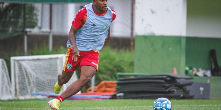 Renyer durante treino no Brinco de Ouro: “Fui muito bem recebido” – Foto: Raphael Silvestre/Guarani FC