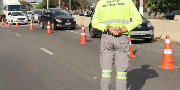 Agentes de mobilidade urbana estarão no local orientando o trânsito - Foto: Divulgação