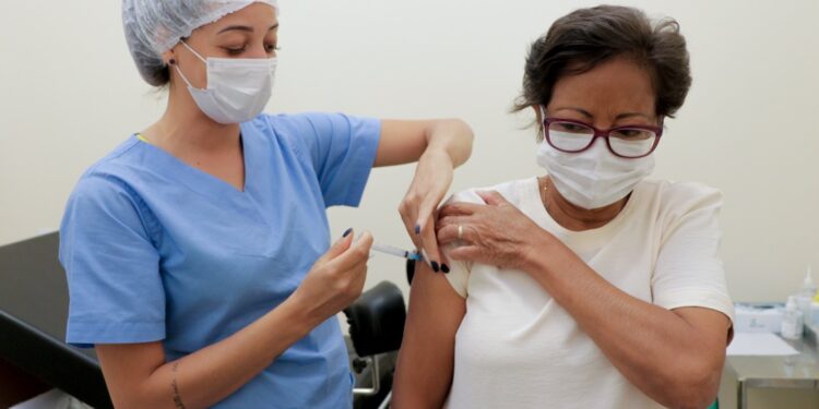 Jaguariúna inicia vacinação contra a gripe nos postos de saúde - Foto: Ivair Oliveira/PMJ/Divulgação