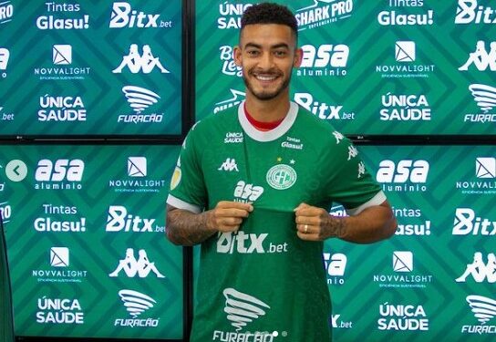 Jefferson vai disputar posição em um setor carente de opções no clube – Foto: Raphael Silvestre/Guarani FC
