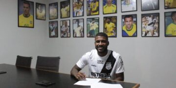 Emerson Santos, de 29 anos, conquistou a Libertadores pelo Palmeiras em 2020 e subiu à Série A com o Atlético-GO, no ano passado. Foto:  Arthur Henrique / PontePress