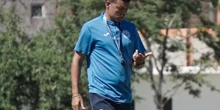 Enquanto aguarda novo treinador, Guarani anuncia novo auxiliar