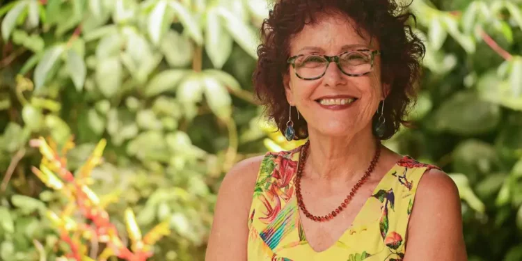 Poetisa Roseana Murray é atacada por pitbulls; estado de saúde é grave