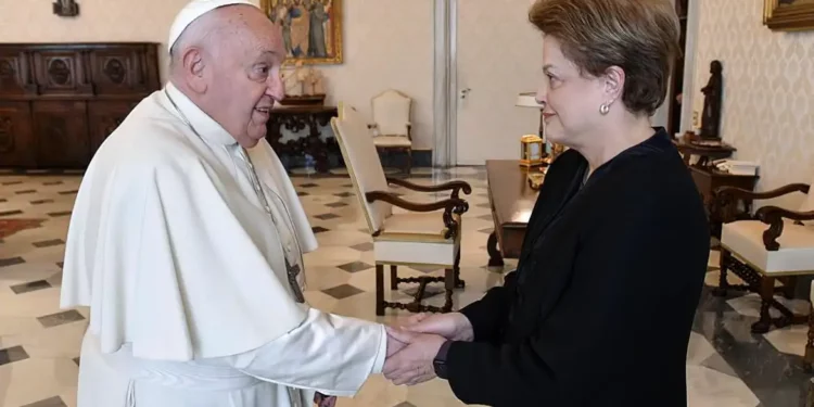 Papa Francisco recebe Dilma Rousseff no Vaticano